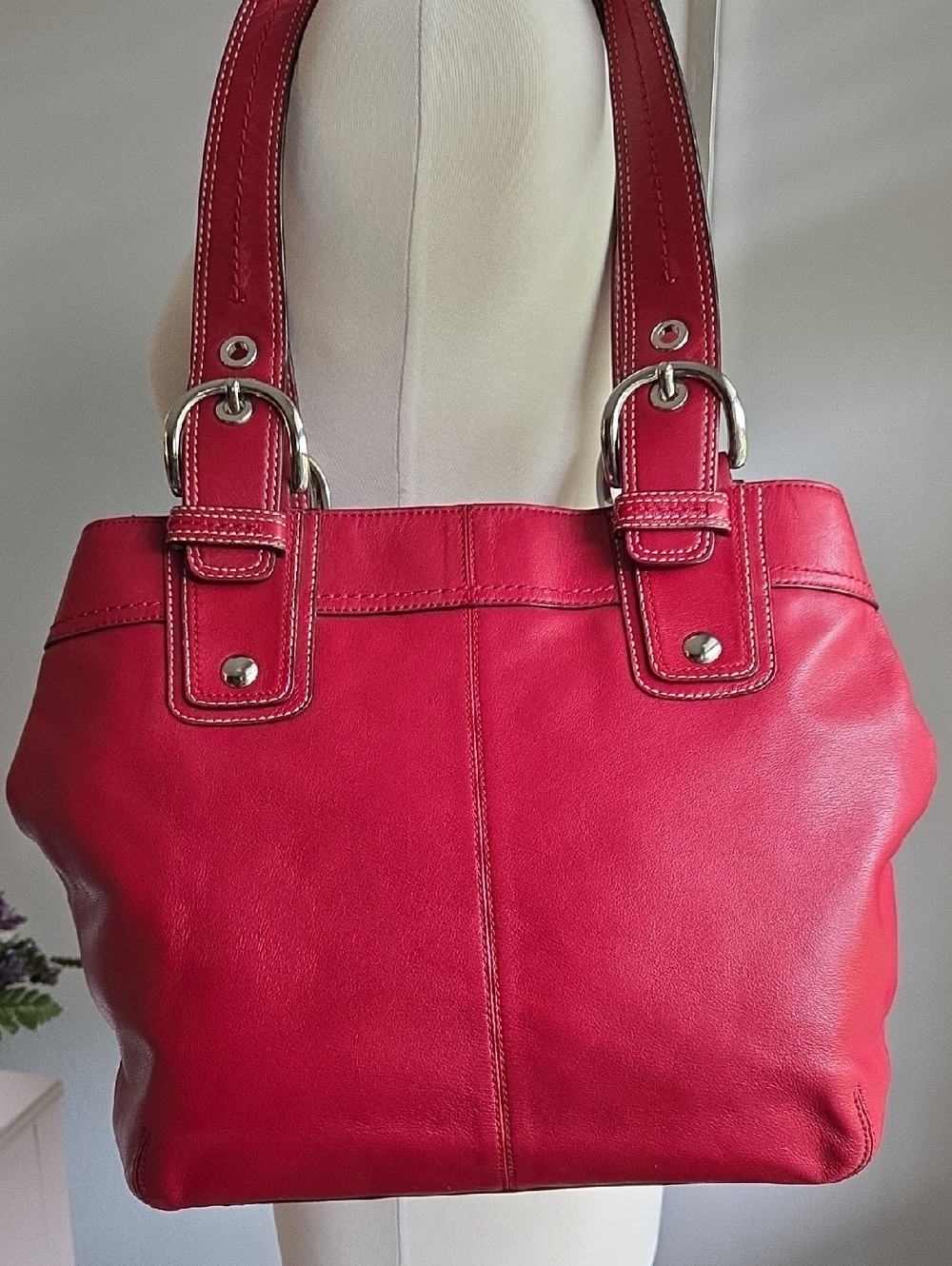 COACH Red Medium SOHO Pleated Leather Shoulder Bag 2006 - Picture 3 of 15